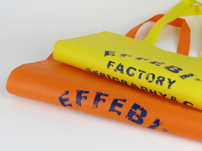 Come promuovere la propria azienda: 3 Shopper personalizzate “Must-Have”
